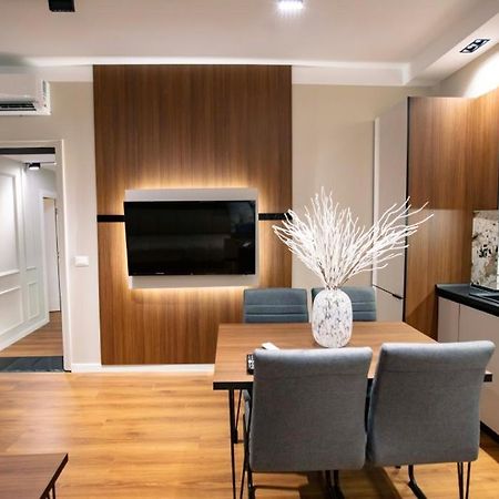 Luxury Apartment At Condor Center Tirana Buitenkant foto